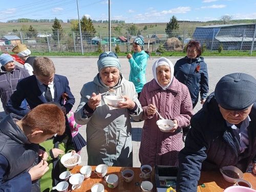 Олы Ачасыр авылында Бөек Җиңүнең 81 еллыгына багышланган митинг узды