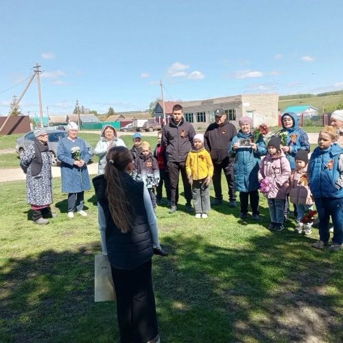 Тау Иле авылында Бөек Җиңүгә багышланган митинг узды