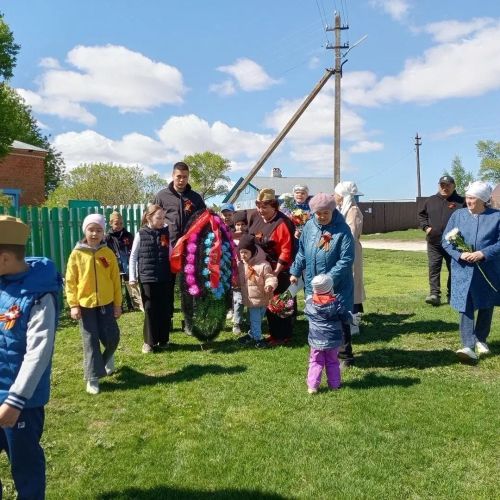 Тау Иле авылында Бөек Җиңүгә багышланган митинг узды