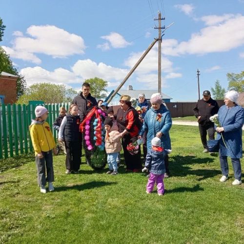 Тау Иле авылында Бөек Җиңүгә багышланган митинг узды