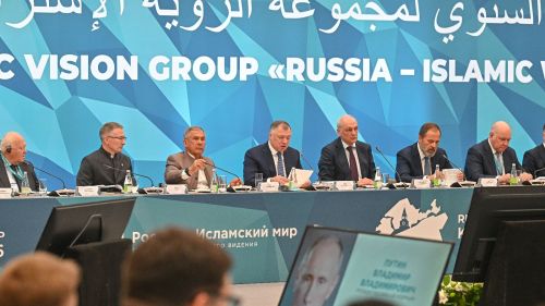 Рөстәм Миңнеханов «Россия – Ислам дөньясы» стратегик караш төркеме утырышында: Россия һәм ИХО илләре арасындагы мөнәсәбәтләр конструктиврак була бара