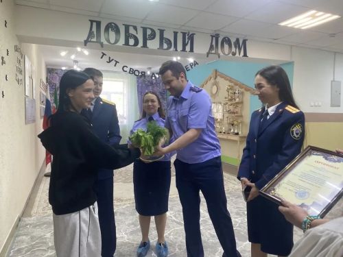 Хыялларга ышаныч һәм зур җиңү: Норлат балалар йорты тәрбияләнүчесе Яна Паранина — «Яшь тикшерүче» конкурсы җиңүчесе