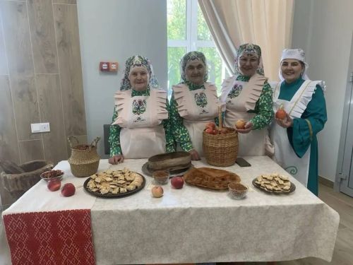 Татарлар ничек кунак каршылый? Кече Шырдан авылына Бөтендөнья татар конгрессы килде