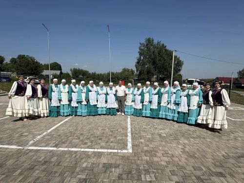 Кече Шырдан авылында «Халкыбызның куәте – аның милли шәхесләрендә, теләктәшлек күрсәтүче милләттәшләребездә» дигән темага күчмә утырыш узды