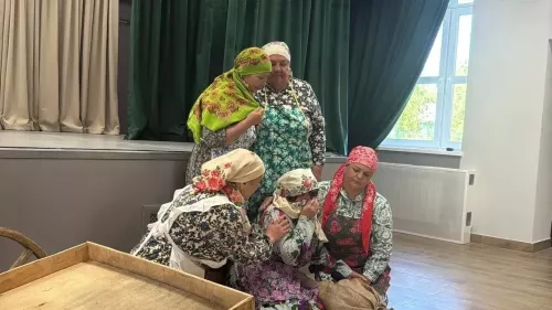 Норлат мәдәният йорты каршында эшләп килүче «Нур» халык театры Бөтендөнья татар конгрессы кунакларын каршлы алды