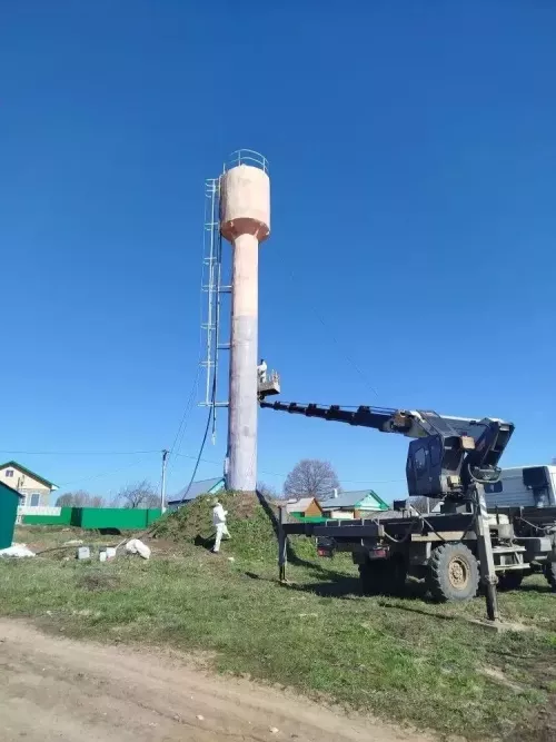 Кече Шырдан авылында су башнясын буядылар