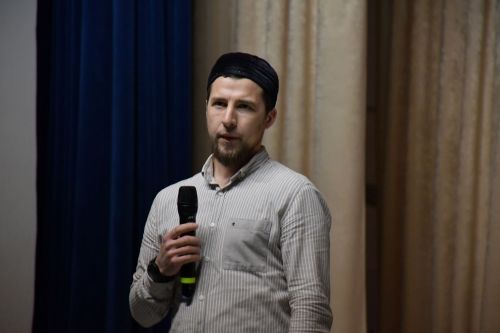 «Чәчәкләр китерегез Тукайга»: яшь йөрәкләрдә шагыйрь рухы яши