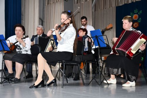 «Чәчәкләр китерегез Тукайга»: яшь йөрәкләрдә шагыйрь рухы яши