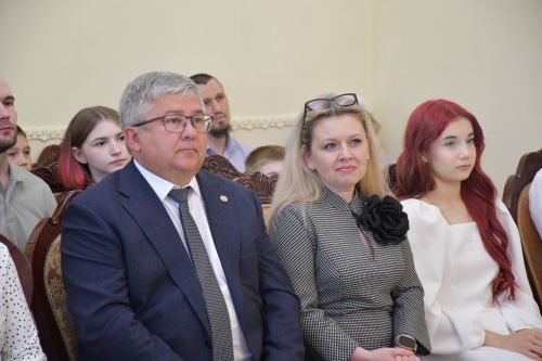 Яшел Үзәннең ЗАГС бүлегендә Халыкара балаларны яклау көненә багышланган чара узды