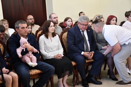 Яшел Үзәннең ЗАГС бүлегендә Халыкара балаларны яклау көненә багышланган чара узды