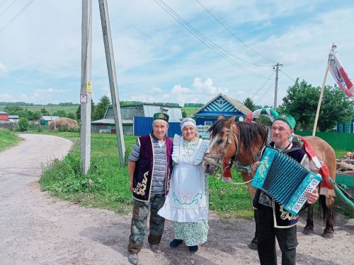 Олы Ачасырда Авыл бәйрәменә сөлге җыйдылар
