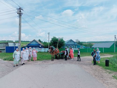 Олы Ачасырда Авыл бәйрәменә сөлге җыйдылар