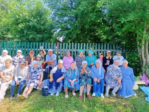 Батырларны хөрмәтләү, җыр-моң һәм шигырьләр: Олы Шырданда Авыл көне узды
