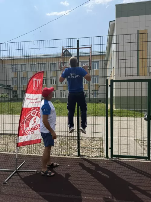 Батырлыкка әзерлек: Яшел Үзәннең МЧС хезмәткәрләре ГТО нормативларын тапшырды