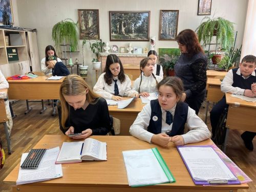 Татарстанда физика һәм химия укытучыларына 345 мең сумга кадәр премияләр биреләчәк