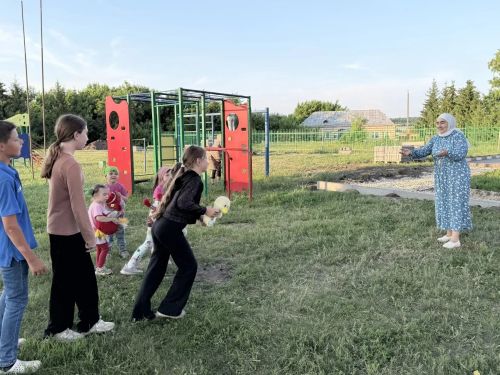 Күгәй авылында балалар өчен «Әй, уйныйбыз, уйныйбыз» күңел ачу программасын оештырдылар