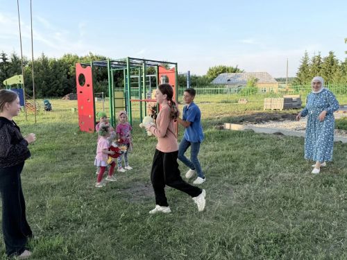 Күгәй авылында балалар өчен «Әй, уйныйбыз, уйныйбыз» күңел ачу программасын оештырдылар