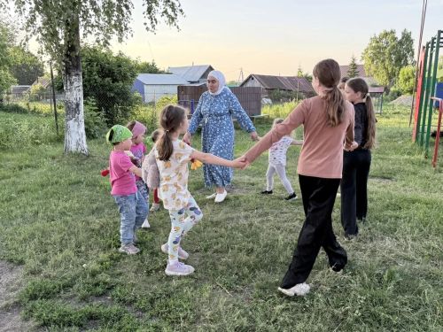 Күгәй авылында балалар өчен «Әй, уйныйбыз, уйныйбыз» күңел ачу программасын оештырдылар