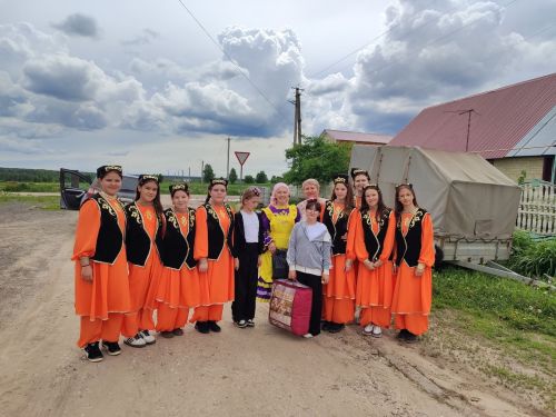 Бишнә авылында Сабантуйга бүләкләр җыйдылар