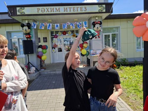 Татар Танае авылында Пеппи белән татлы бәйрәм оештырдылар
