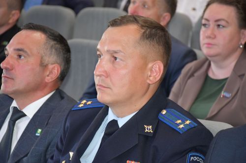 Яшел Үзәндә сессия: хәвефсезлеккә аерым игътибар