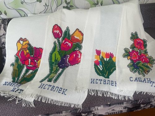 Еллар буе Сабантуй күрке булган чигүле сөлгеләрне тудыручы ул - Әминә апа Сөнгатуллина