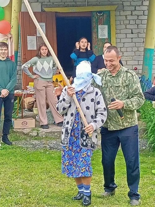 Олы Шырдан авылы мәдәният йортында «Балалар күңелле яшиләр» дигән балалар Сабантуе үтте