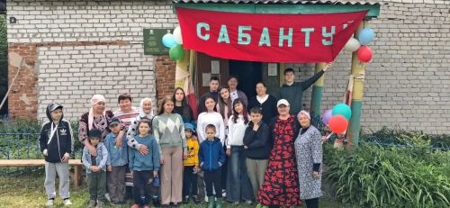 Олы Шырдан авылы мәдәният йортында «Балалар күңелле яшиләр» дигән балалар Сабантуе үтте
