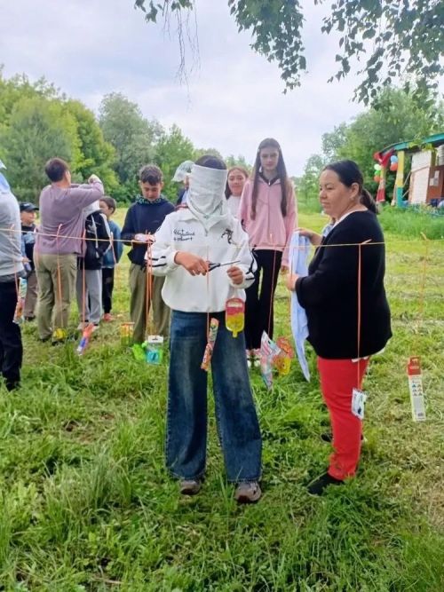 Олы Шырдан авылы мәдәният йортында «Балалар күңелле яшиләр» дигән балалар Сабантуе үтте