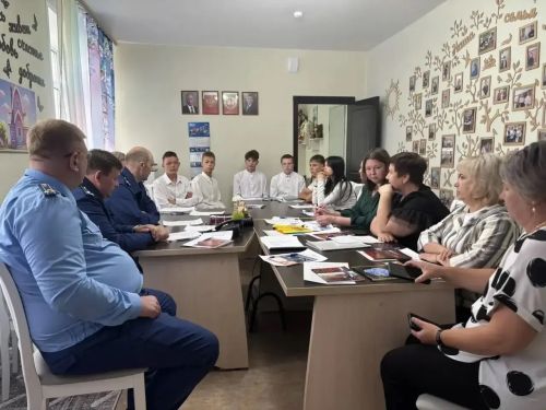 Норлат балалар йортында прокуратура вәкилләре һәм тәҗрибәле педагоглар белән очрашу узды