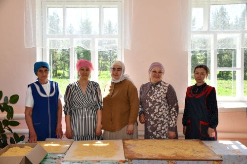 Күгәйдә мәктәп һәм балалар бакчасы коллективы МХО катнашучыларына ярдәм кулын сузу өчен берләшкән