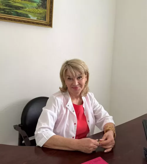 «Мин һәрвакыт балаларны коткарырга теләдем»: Гомерен медицинага багышлаган табиб Равилә Мостафина белән әңгәмә