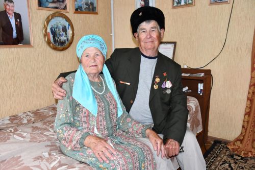 Сугыш урлаган балачак, бәхетле картлык: Хаҗиевлар гаиләсе турында