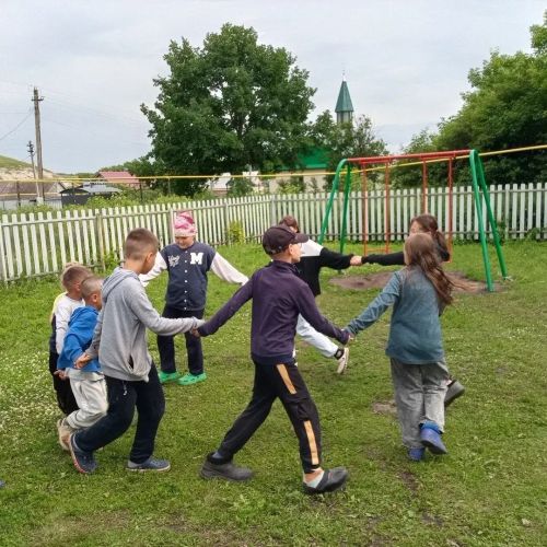 Уеннар, көлке һәм күңелле ял: Тау Илендә җәйге маҗаралар