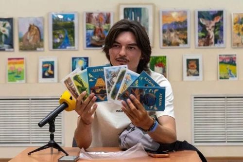 Казан блогеры кул кысу өчен Казахстанга 2 мең километр юлны җәяү үткән