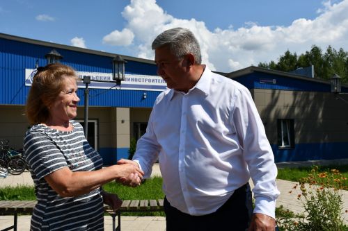 Михаил Афанасьев Яшел Үзәндә юллар төзекләндерү эшләре барышы белән танышты