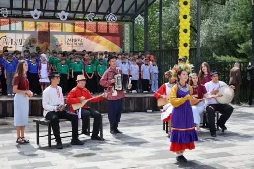 Яшел Үзән районының «Мирас-Наследие» сәламәтләндерү лагерендә «Айбагыр» XV юбилее узды