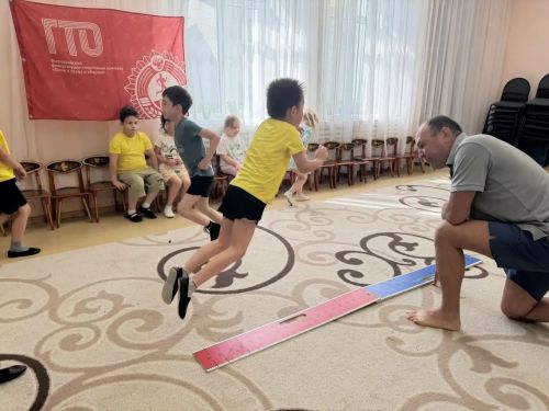 «Дюймовочка» тәрбияләнүчеләре ГТО дөньясына беренче адым ясады