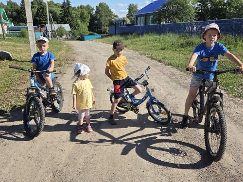 Карашәмдә велопрогулка: Каникулларны файдалы уздырабыз