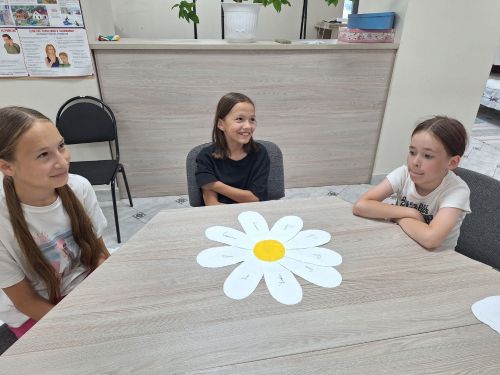 Мулла Иле мәдәният йортында «Бүләккә ромашкалар» дип исемләнгән очрашу узды