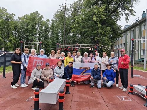 «Үзебезнекеләрне ташламыйбыз» (Своих не бросаем) хәрәкәте активистлары яңа ГТО мәйданчыгында көчләрен сынадылар
