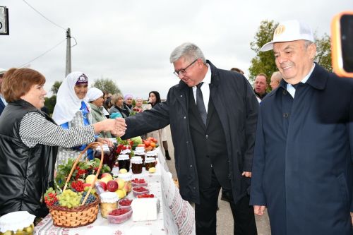 Рус Әҗәлендә яңа иҗтимагый мәйданчык һәм мемориаль зона үз ишекләрен ача