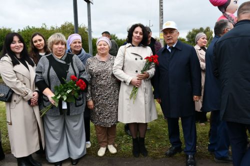 Рус Әҗәлендә яңа иҗтимагый мәйданчык һәм мемориаль зона үз ишекләрен ача