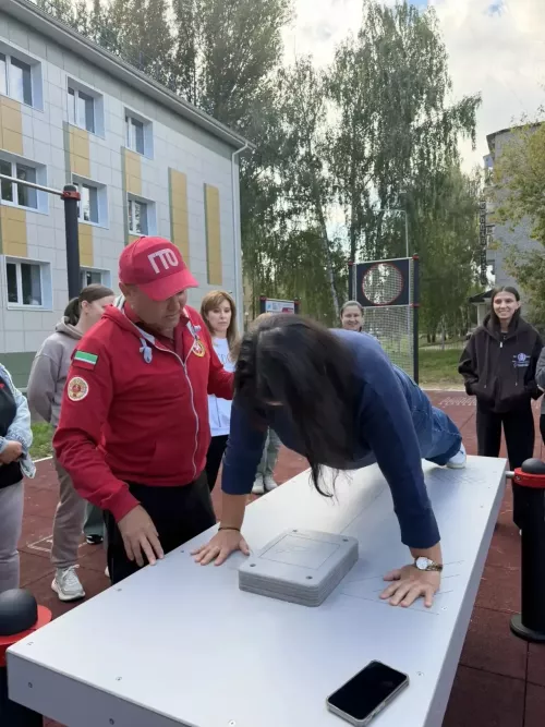 3нче поликлиника хезмәткәрләре ГТО нормативларын тапшырды