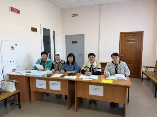 Олы Яке җирлегенең 1548 сайлау участогында сайлау оешкан төстә бара
