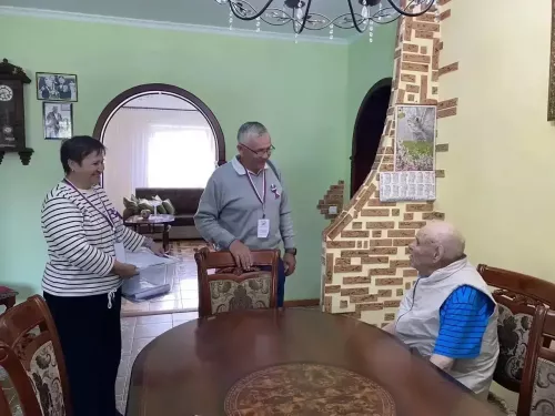 Бөек Ватан сугышы ветераны, 101 яшьлек Әхәт Тахият улы Латыйпов сайлауларда катнашты