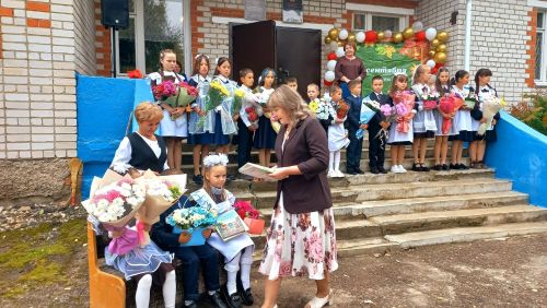 Акъегет белем бирү мәктәбендә яңа уку елы башлануга багышланган тантаналы бәйрәм узды