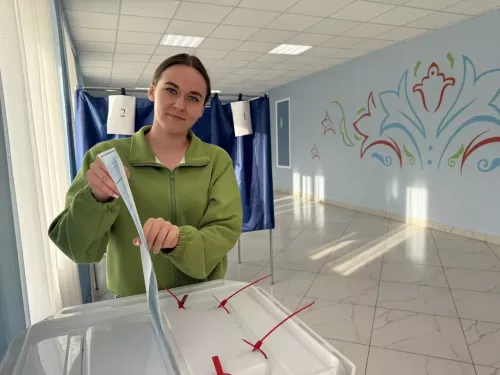 Татар Танае авылының 1586 нчы сайлау участогы әле тавыш бирергә өлгермәгән авылдашларын көтә