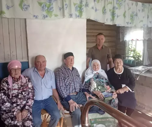 Татар Танае авылында яшәүче Әминә Абрар кызы Гатауллина 90 яшьлек юбилеен билгеләп үтте