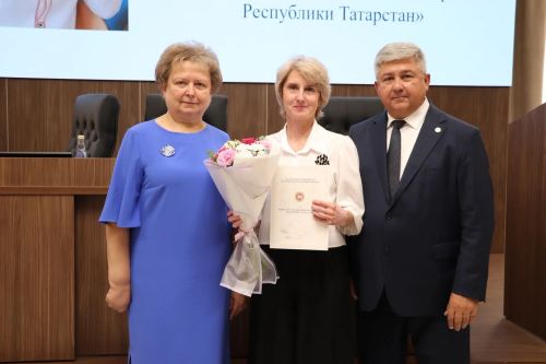 Яшел Үзәндә мәктәпкәчә белем бирү хезмәткәрләрен хөрмәтләделәр